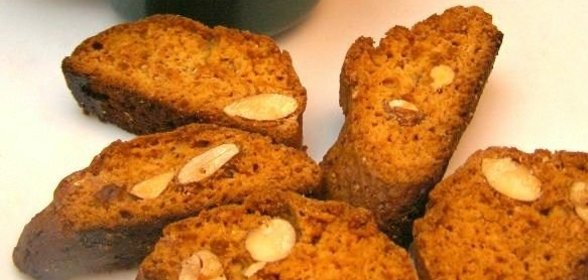 Закусочные бутерброды с яйцом и грибами