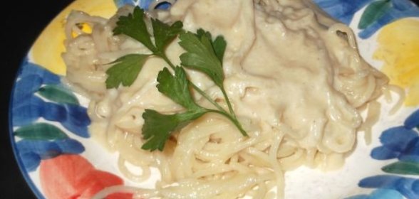 Спагетти с соусом бешамель