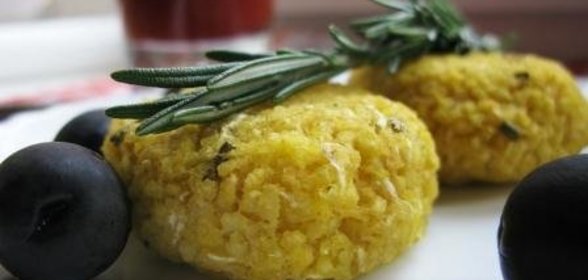 Пшенные крупеники с яблоком и розмарином