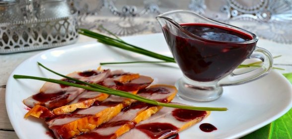 Острый ягодный соус