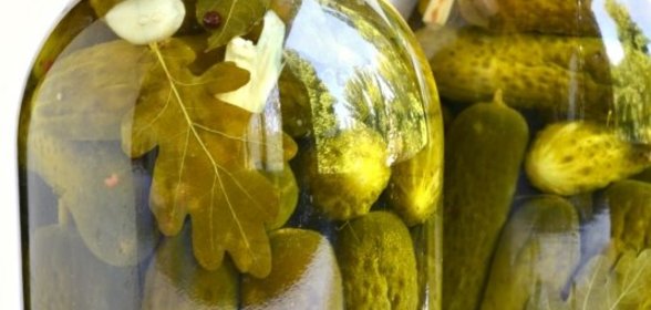 Огурцы маринованные с зернами горчицы и паприкой на зиму