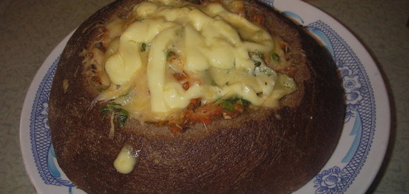 горячий хлеб с начинкой