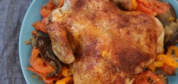 Салат яблочный с луком-пореем и творогом