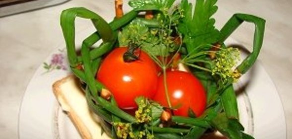 Бутерброд Корзинка с помидорами