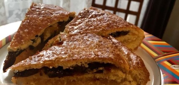 Пирог Лимонник с черносливом и курагой