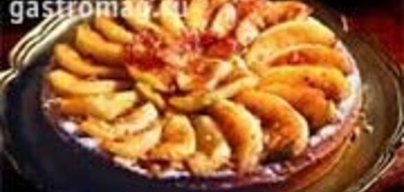 Пирог с фламбированными яблоками