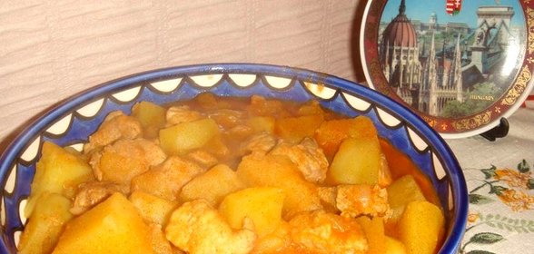 Гуляш из говядины по-венгерски