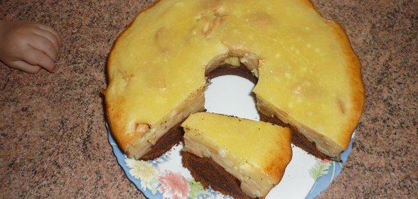 Яблочный пирог с творожной заливкой