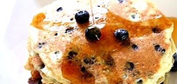 Блинчики с творогом и малиной