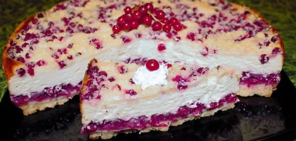 Чизкейк с красной смородиной