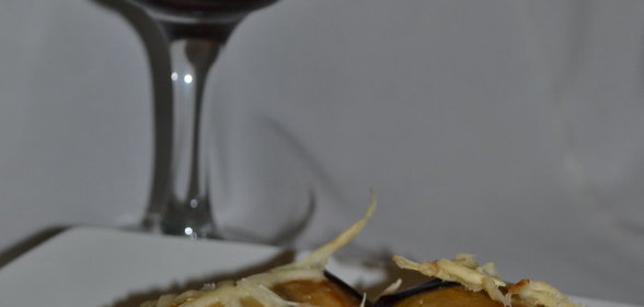 Рулеты из баклажан со спагетти и сыром