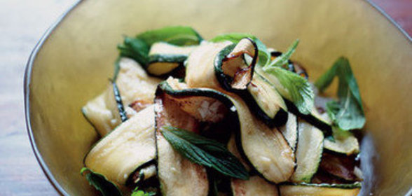 Закуска из цукини, лимона и мяты