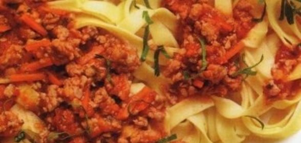 Бутерброды с пастой из сыра и колбасы