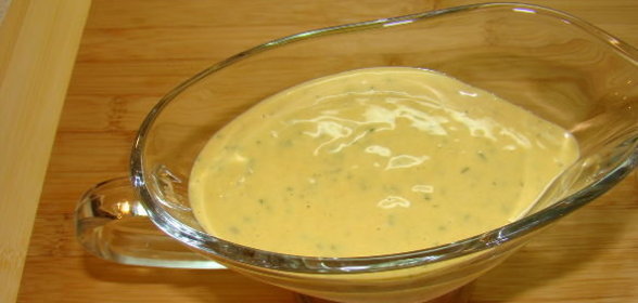 Картофель с сырным соусом