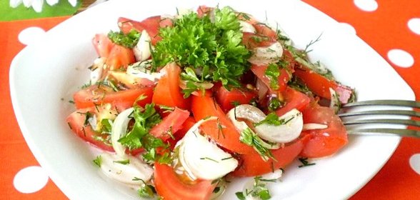 Помидоры с луком