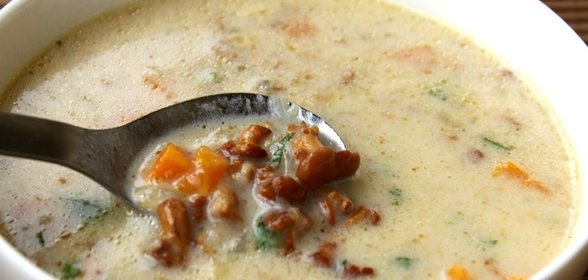 Суп из лисичек с сыром