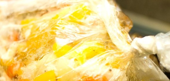 Курица в рукаве с овощами