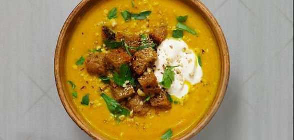 Густой тыквенный суп с гренками
