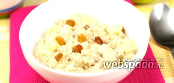 Овсяная каша с яблоком и корицей