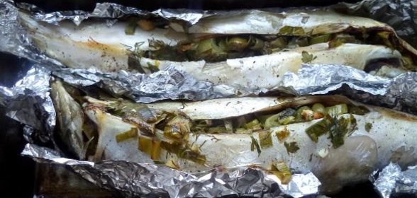 Бутерброды с колбасой и крутым яйцом