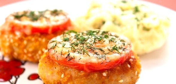 Котлеты с сыром и помидорами