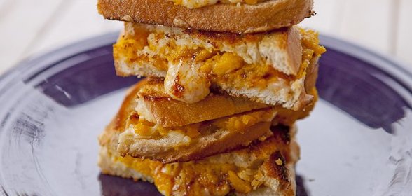 Тост с тыквенным пюре и сыром