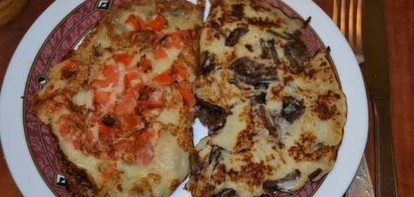 Блины с помидорами