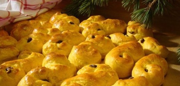 Шведские булочки с шафраном и изюмом (Люсекаттер/Lussekatter)