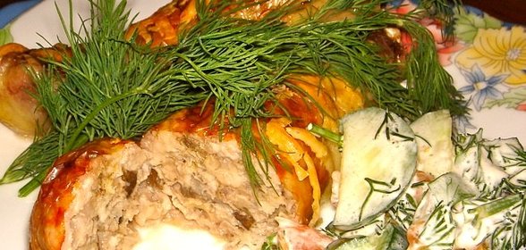 Фаршированная голень курицы с грибами