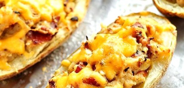 Запеченный картофель с беконом и сыром