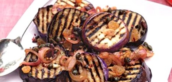 Жареные баклажаны с маслинами и каперсами