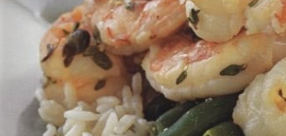 Креветки с каперсами, чесноком и рисом