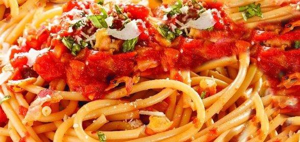 Паста с помидорами и сыром