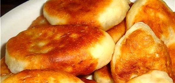 Дрожжевые пирожки на сковороде