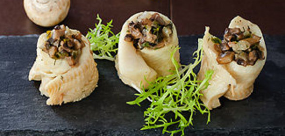 Рулеты из камбалы в мультиварке