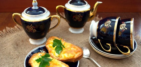 Бутерброды с сыром и чесноком