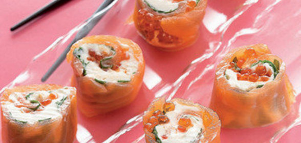 Маки с копченым лососем