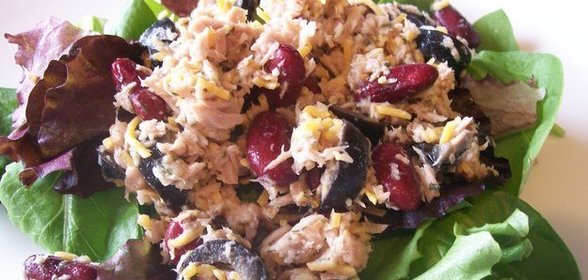 Португальский салат с тунцом