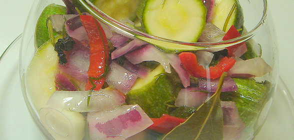 Маринованные кабачки (очень быстро)