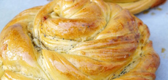 Hashasli-сладкий турецкий хлеб с маком и мёдом