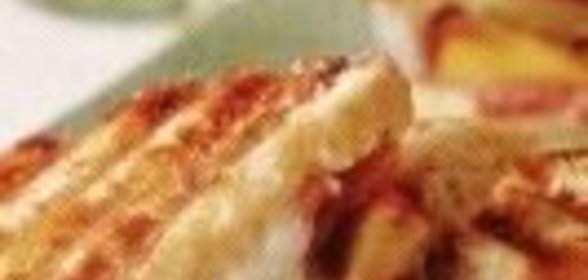 Бутерброды горячие с ветчиной и персиками