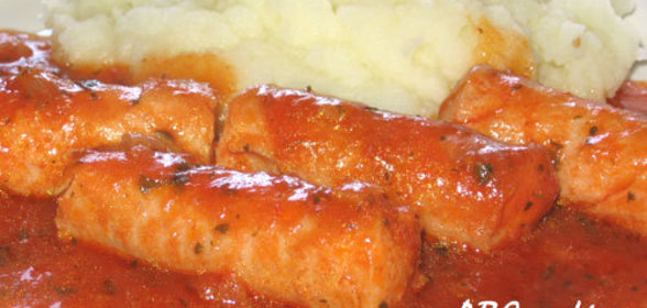 Сосиски в томатном соусе