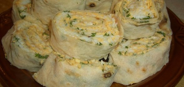 Рулет из лаваша (один из вариантов)