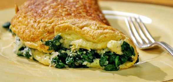 Бутерброды, запеченные с ветчиной и соусом бешамель