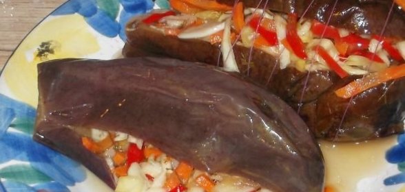 Баклажаны фаршированные квашеные