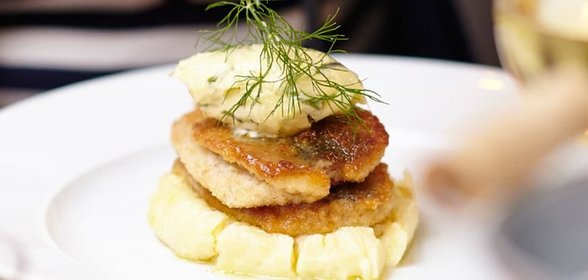 Жареная сельдь с картофельным пюре
