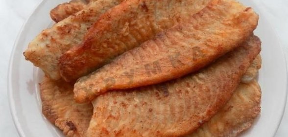 Жареная тилапия на сковороде