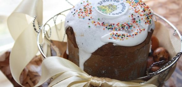 Пасхальный кулич с изюмом и ванилью