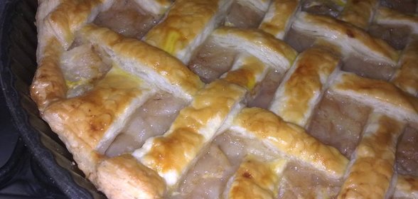 Слоеный пирог с грушами