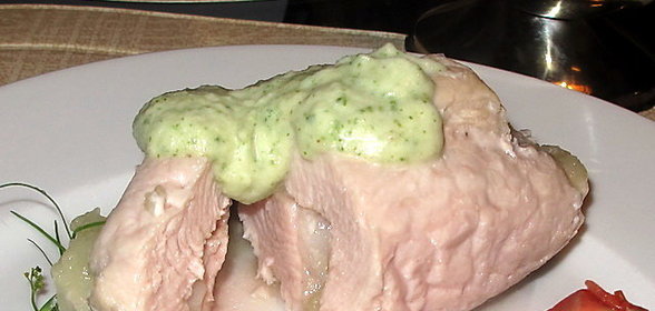 Рулетики из индейки с яблочным пюре